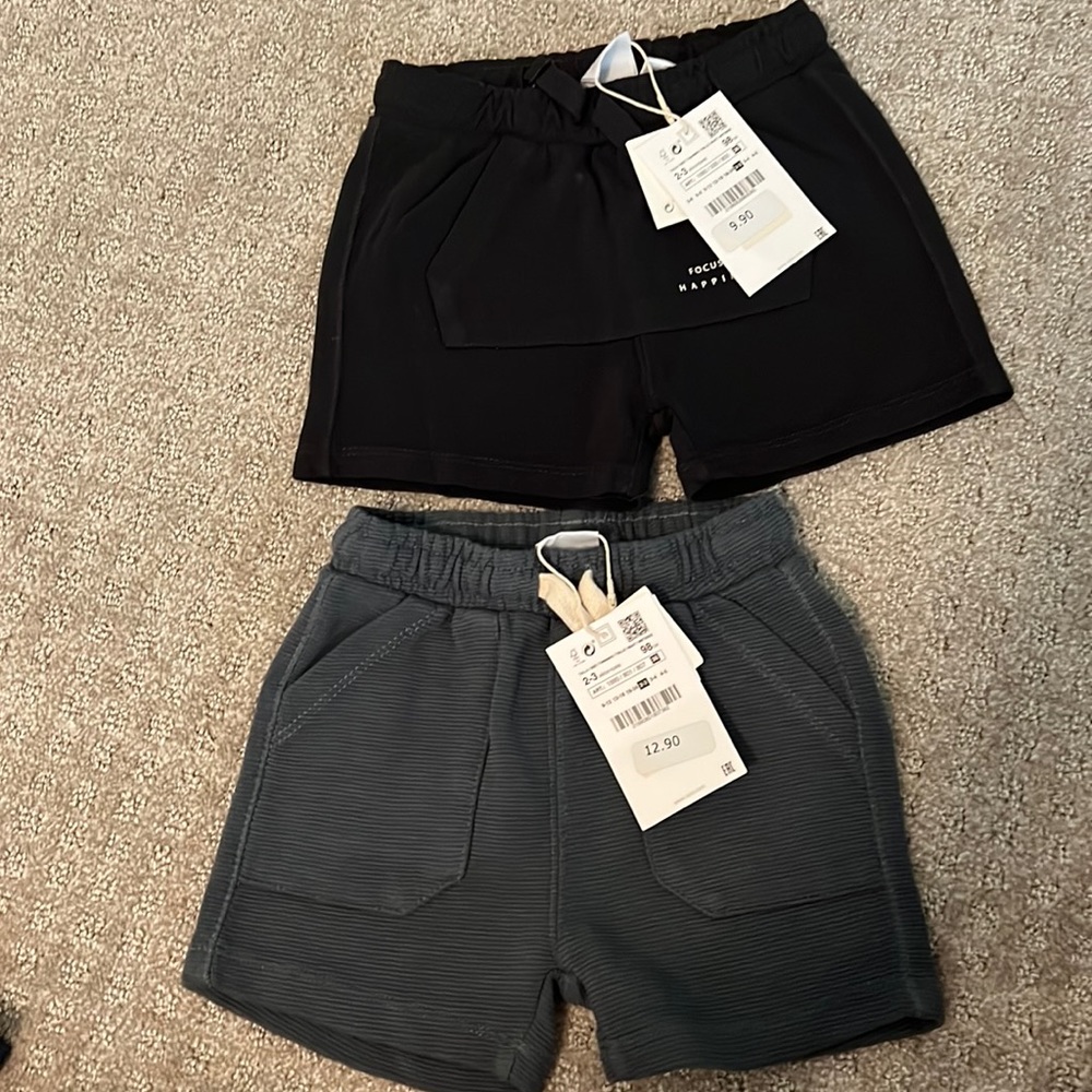 All sold. Poshmark created multiple post when I selected multiple.